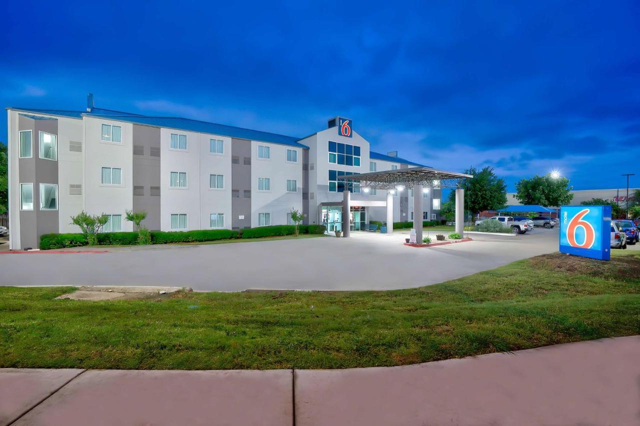 Motel 6-Benbrook, Tx - Fort Worth ภายนอก รูปภาพ